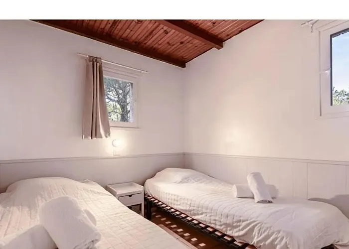 Cala Rossa 45m2 4-5 Pers Rondinara Hébergement de vacances *